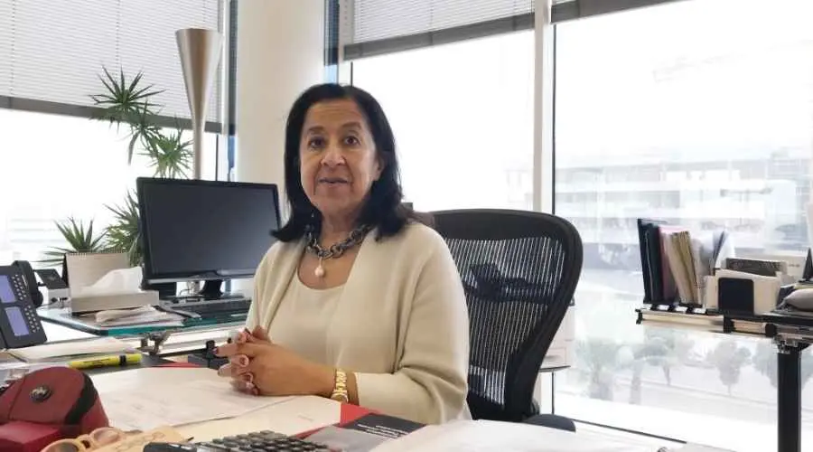 Lubna Suliman Olayan